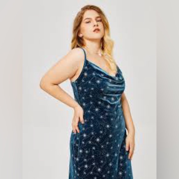 NWT Cider Velvet Cowl Neck Star Pattern Mermaid Maxi Dress Curve & Plus - Picture 8 of 10